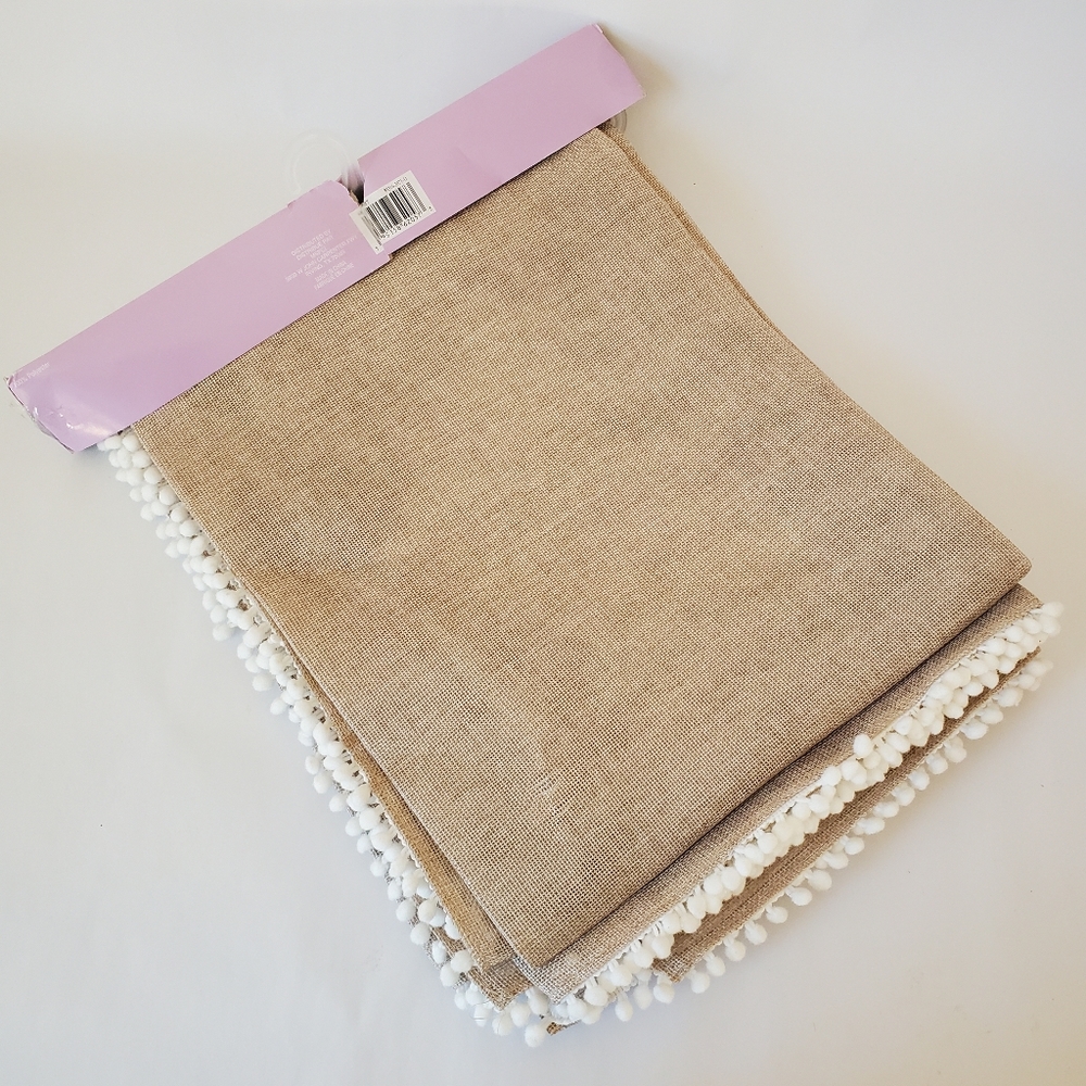 🟢 Easter Table Cover – Farmhouse & Spring Decor – Pick 3 for $35!